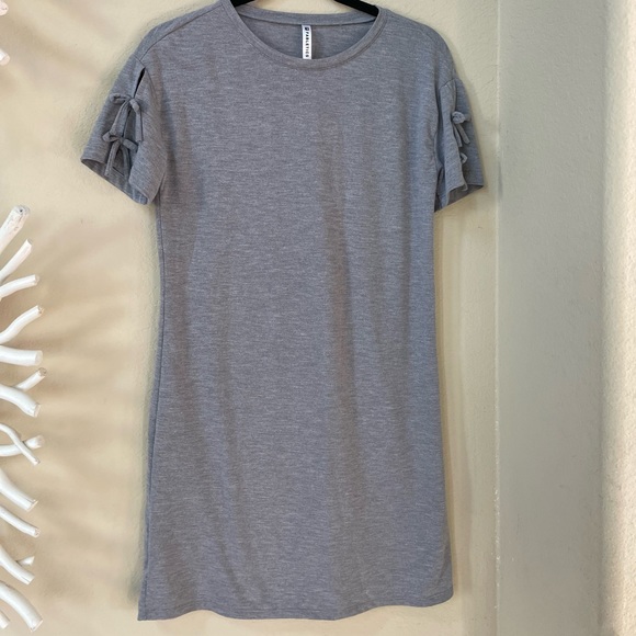 Fabletics grey shirt dress - Picture 2 of 5